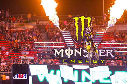 Ken_Roczen_RCH_Suzuki_Monster_Energy_Cup_2015_Photo_1